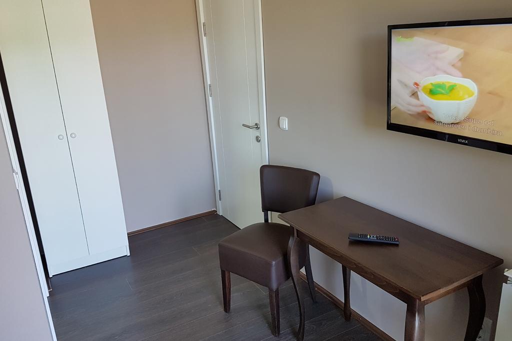 Apartmani Simic Valjevo Exteriör bild